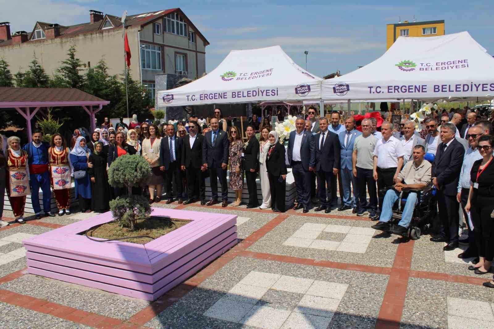 Ergene’de "Sanata dokunan hayatlar" sergisi açıldı
