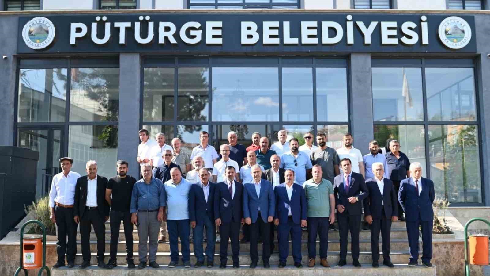 Esenler Belediyesi’nden Pütürge’ye kardeşlik eli
