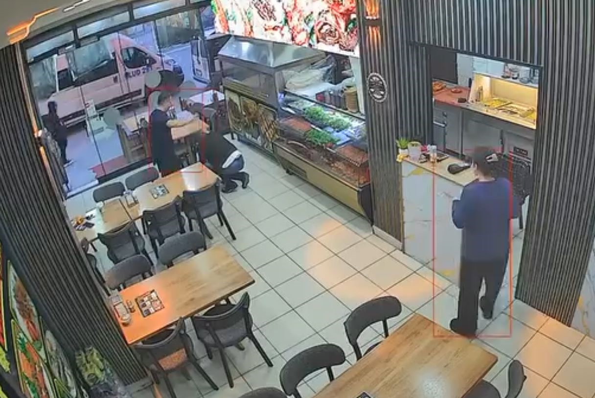 Esenyurt’ta Heimlich manevrası hayat kurtardı

