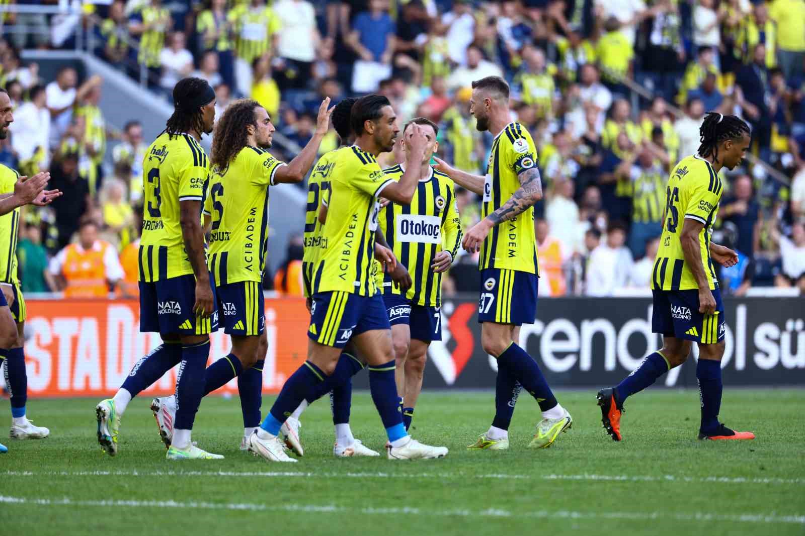 Fenerbahçe, 2 sezon sonra ilk yarıda 5 gol attı
