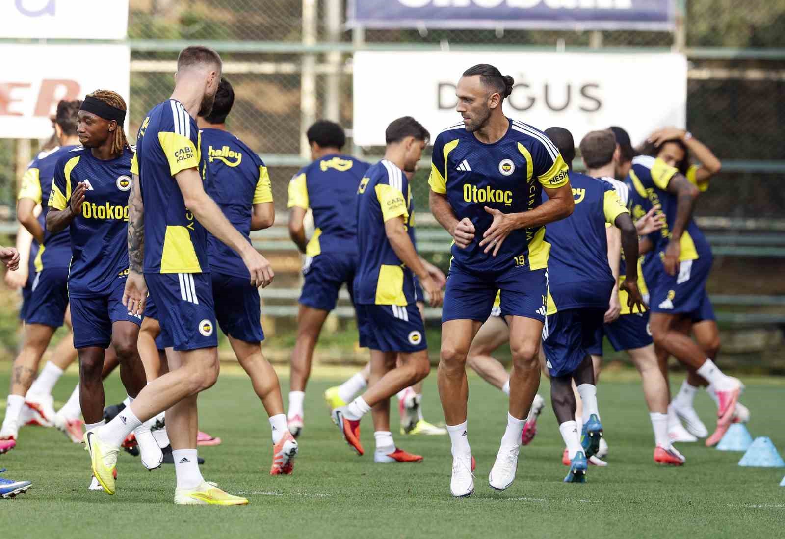 Fenerbahçe, Sturm Graz maçı hazırlıklarını sürdürdü
