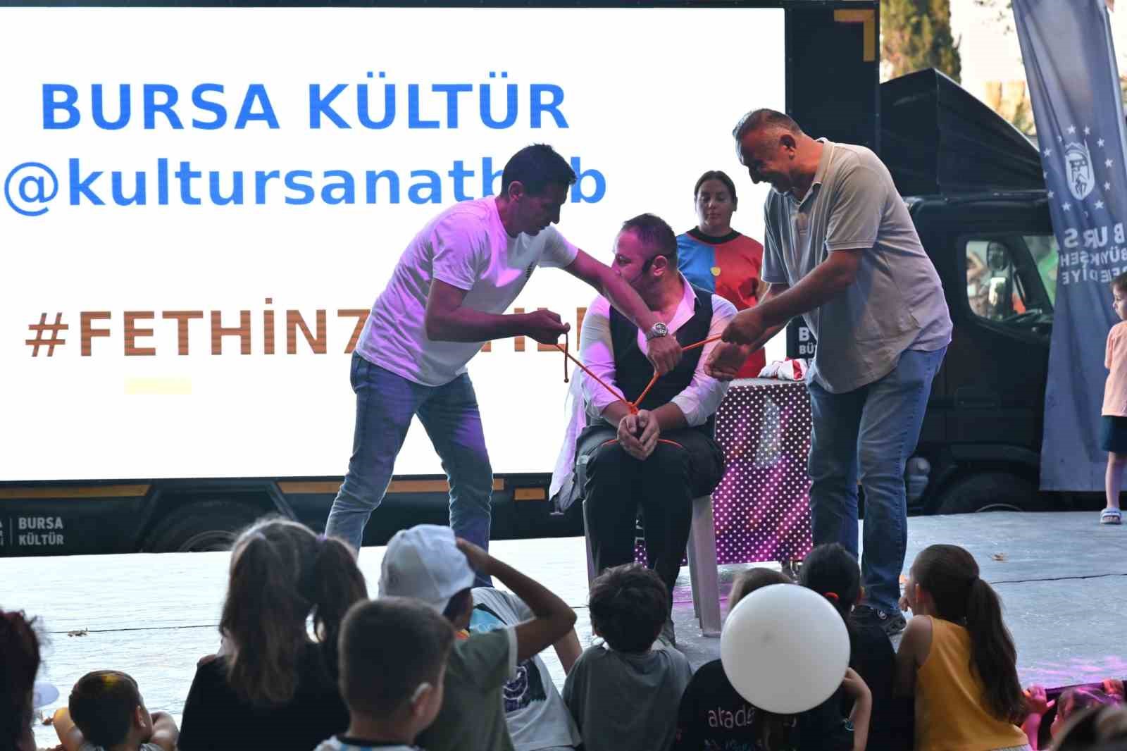 Fethin 700. yılında ilçe şenlikleri Osmangazi’den başladı
