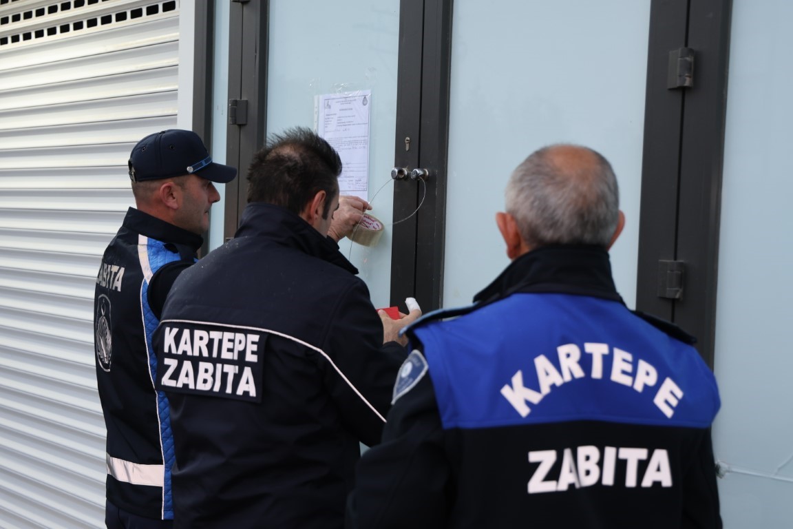 Fiyat ihlalleri ve tarihi geçmiş ürünler nedeniyle Hakmar mühürlendi
