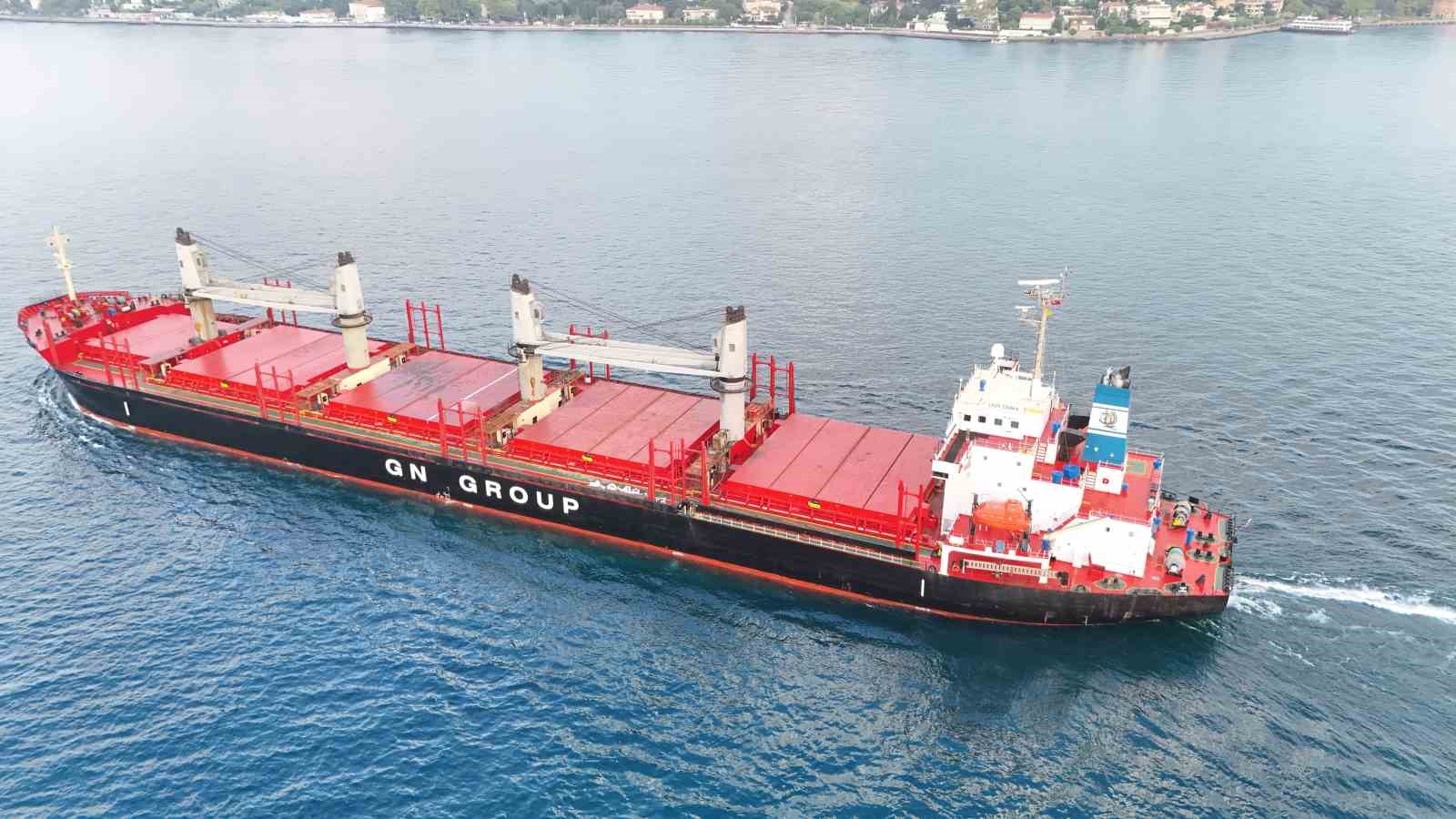Füze ve İHA’ların hedefi olan gemi, İstanbul Boğazı’ndan geçişini tamamladı
