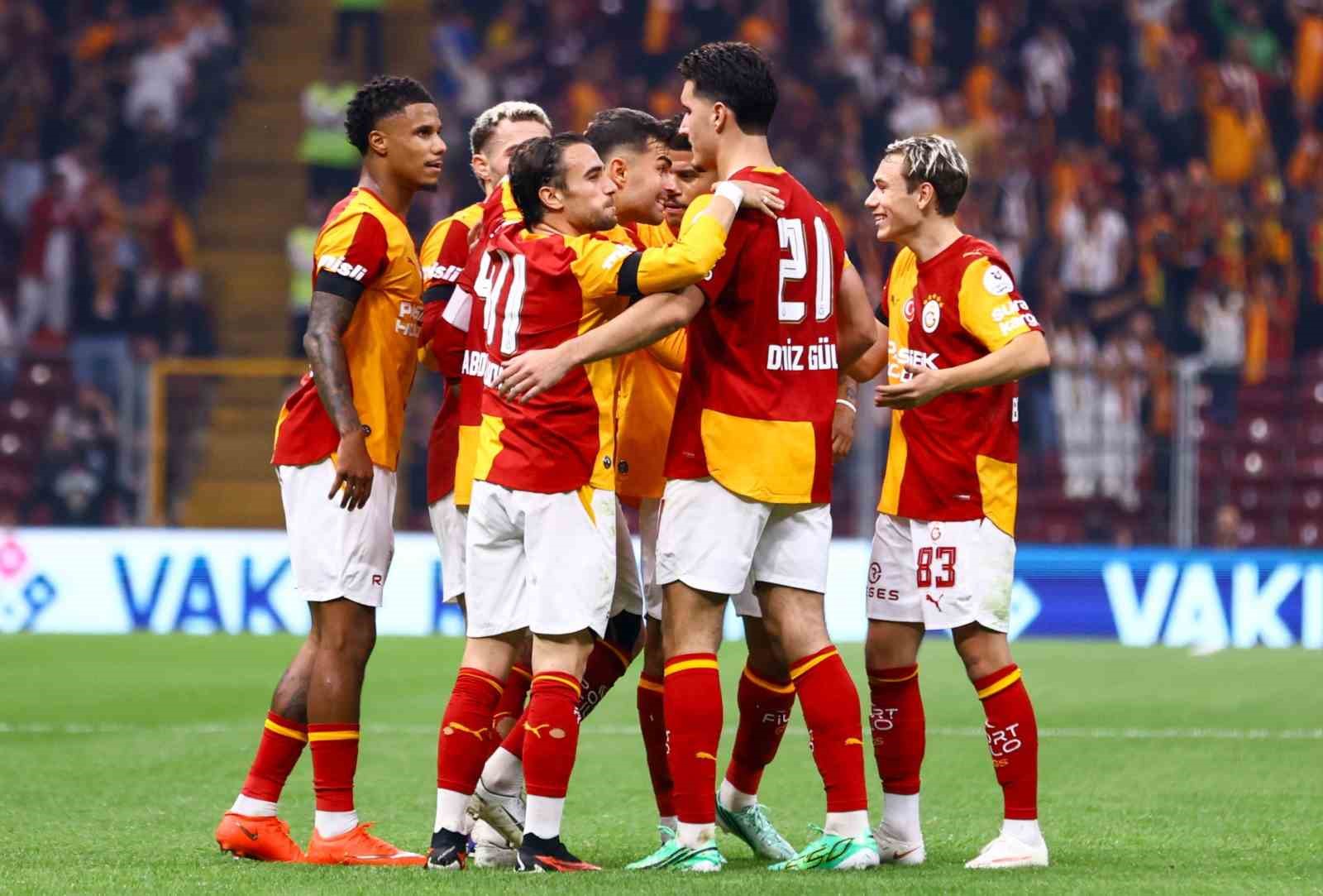 Galatasaray, UEFA Şampiyonlar Ligi’nde Barcelona’yı konuk edecek
