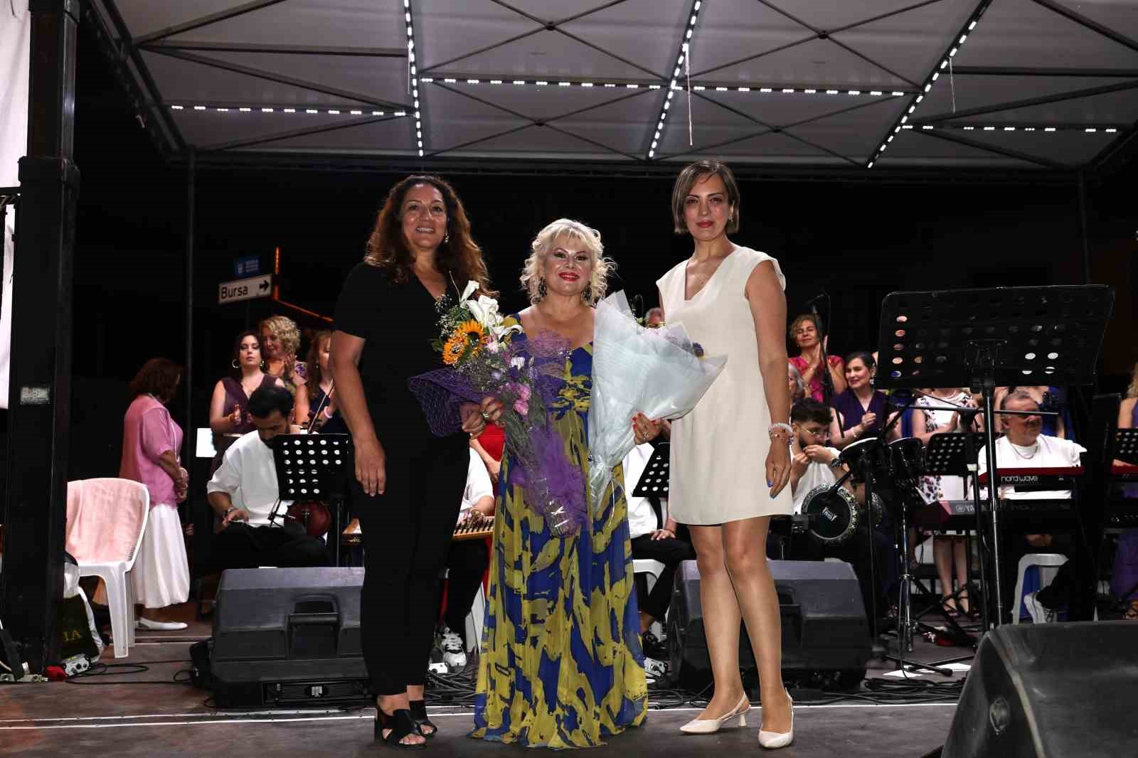 Gölyazı’da Sezen Aksu gecesi

