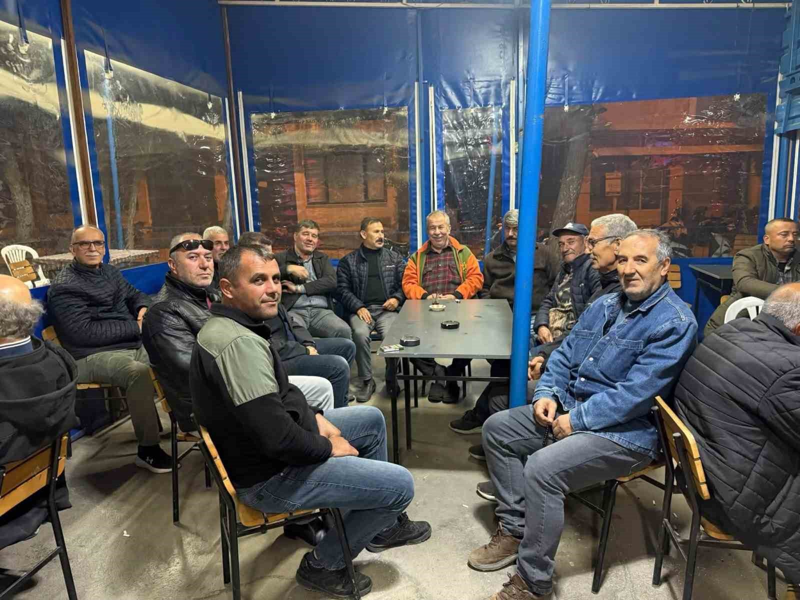 Gömeç de MHP İlçe yönetimi zeytincilerle bir araya geldi
