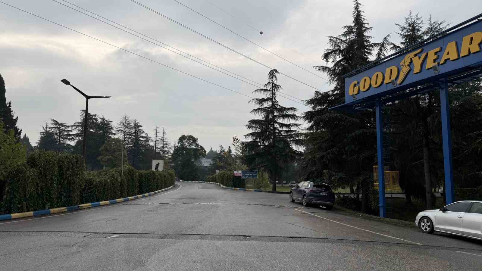 Goodyear fabrikasında pres makinesine sıkışan işçi hayatını kaybetti

