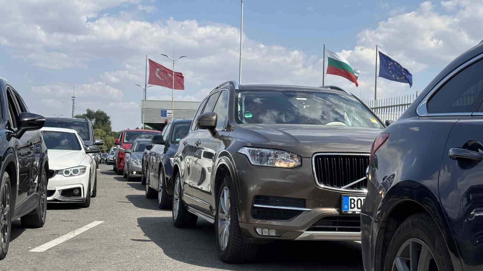 Gurbetçilerin hüzünlü dönüş yolculuğu başladı
