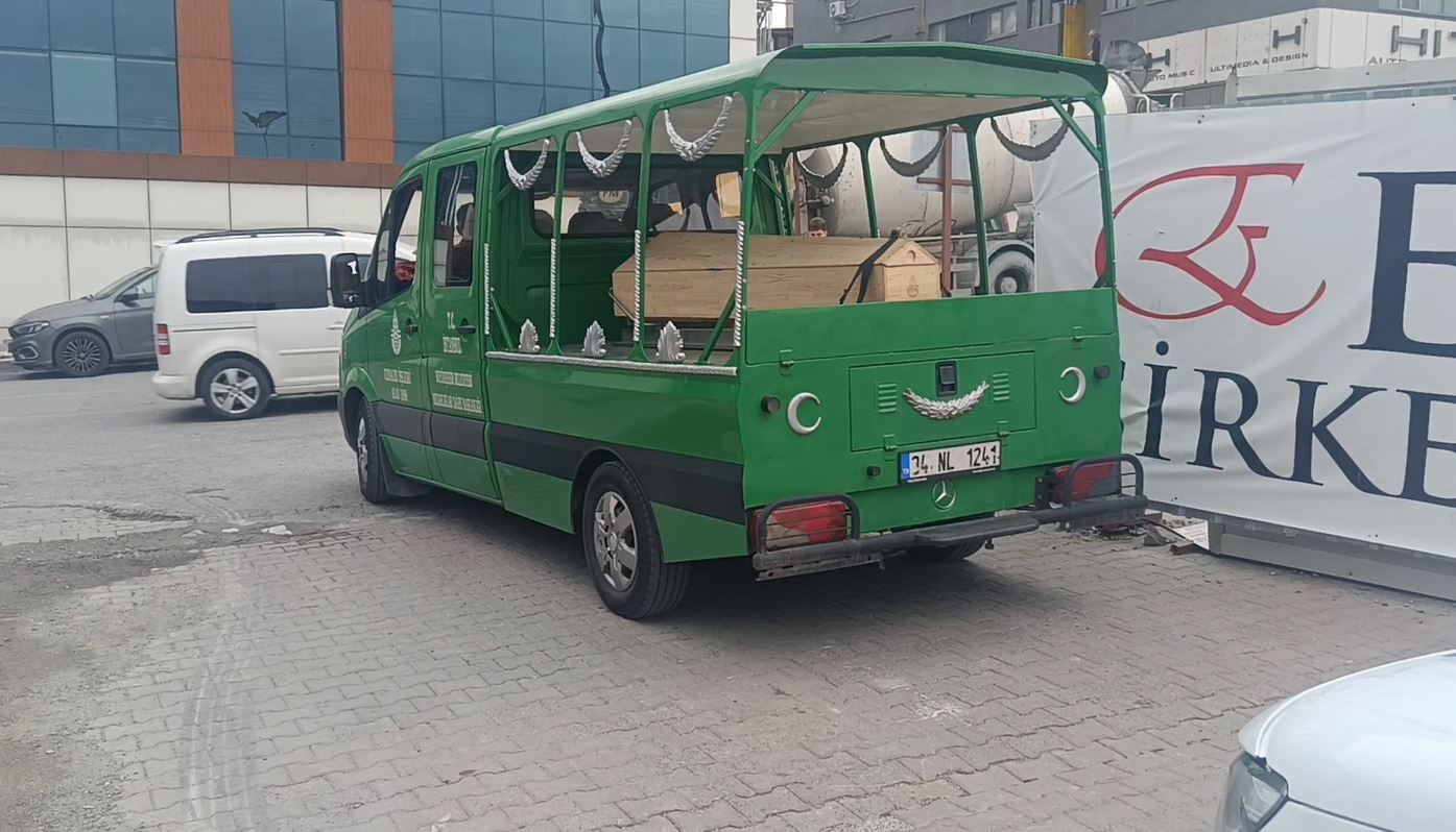 Haliç’te cansız bedeni bulunan Haşim Ciritlioğlu’nun cenazesi Adli Tıp Kurumu’ndan alındı
