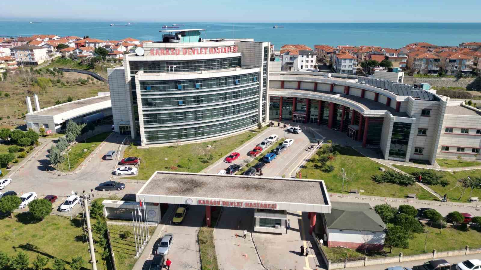 Hastalarından para talep ettiği iddia edilen doktor açığa alındı
