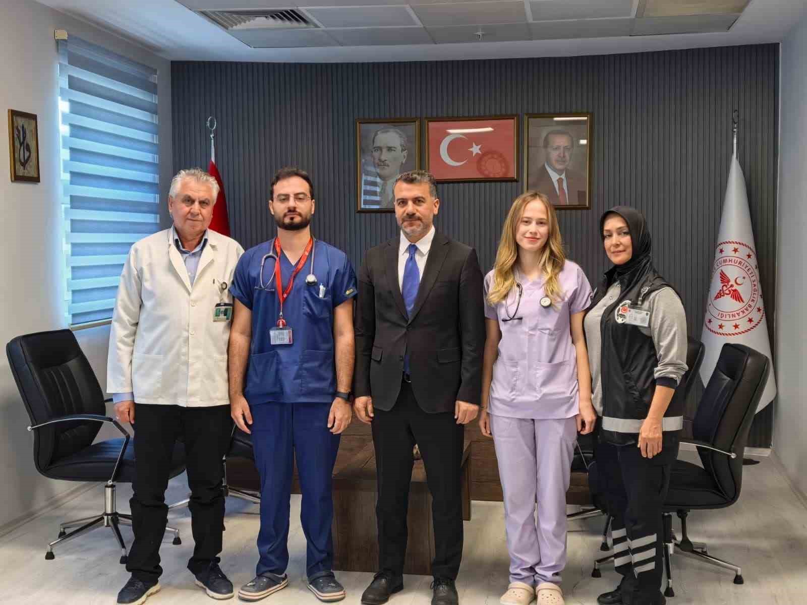 Hastane koridorlarında büyüdüler, doktor olarak geri döndüler
