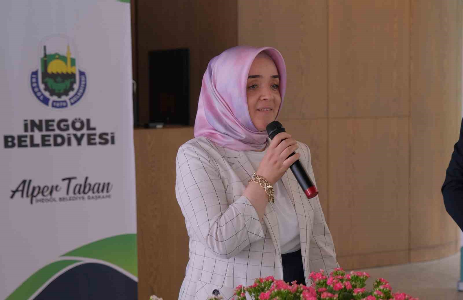 İnegöl Belediyesi’nden "Atıktan saksıya, saksıdan yaşama" etkinliği
