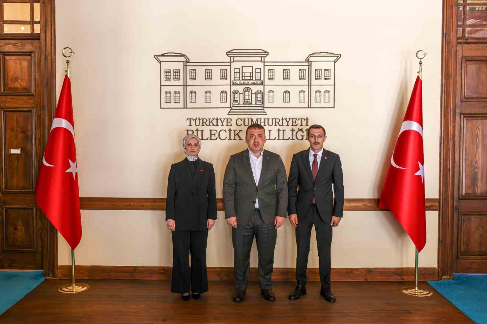 İnhisar ve Yenipazar kaymakamları göreve başladı
