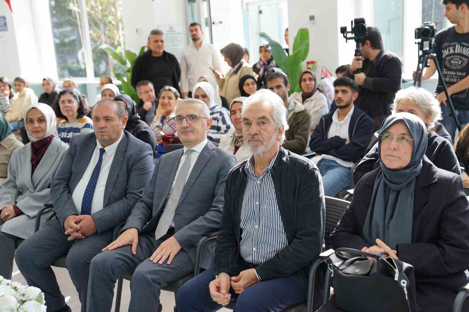 İskender Pala’dan Esenyurt’ta kültür ve medeniyet üzerine sohbet

