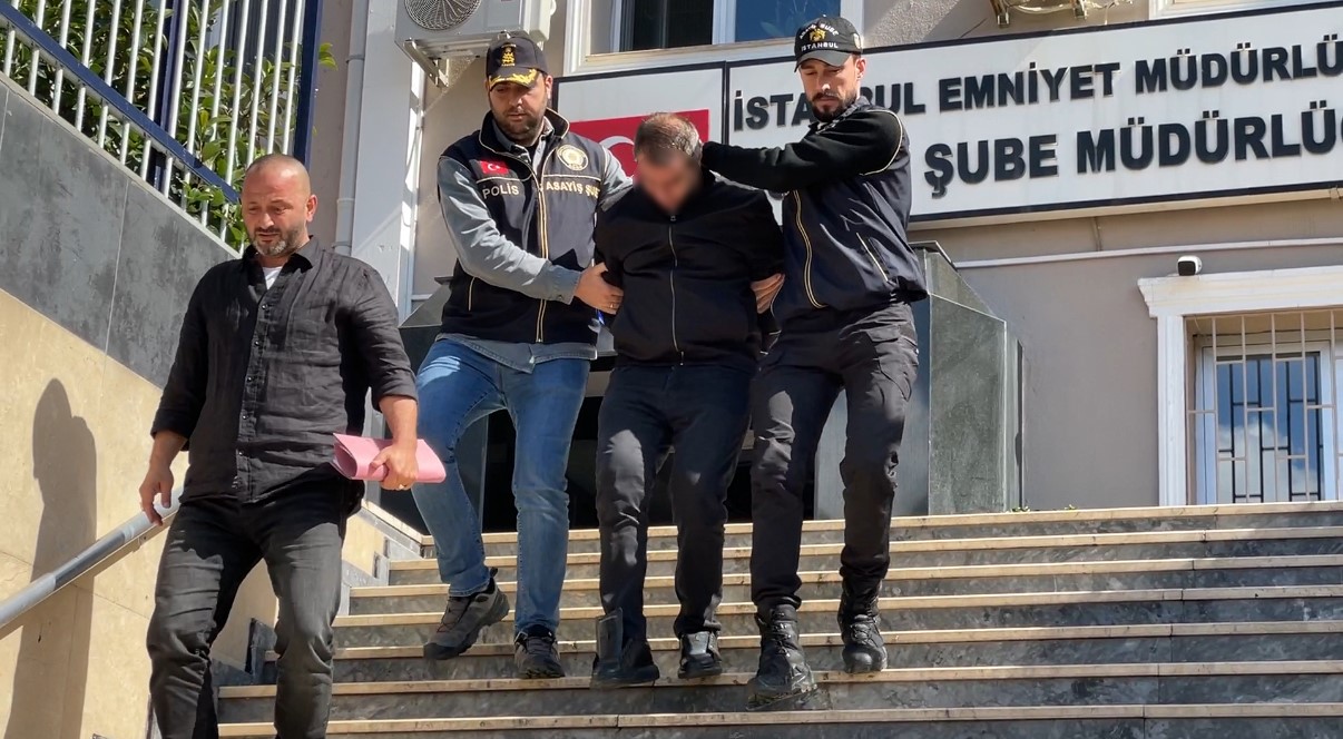 İşlediği suçlardan 15 yıl kesinleşmiş hapis cezası bulunan ve 9 yıldır aranan firari Bağcılar’da yakalandı
