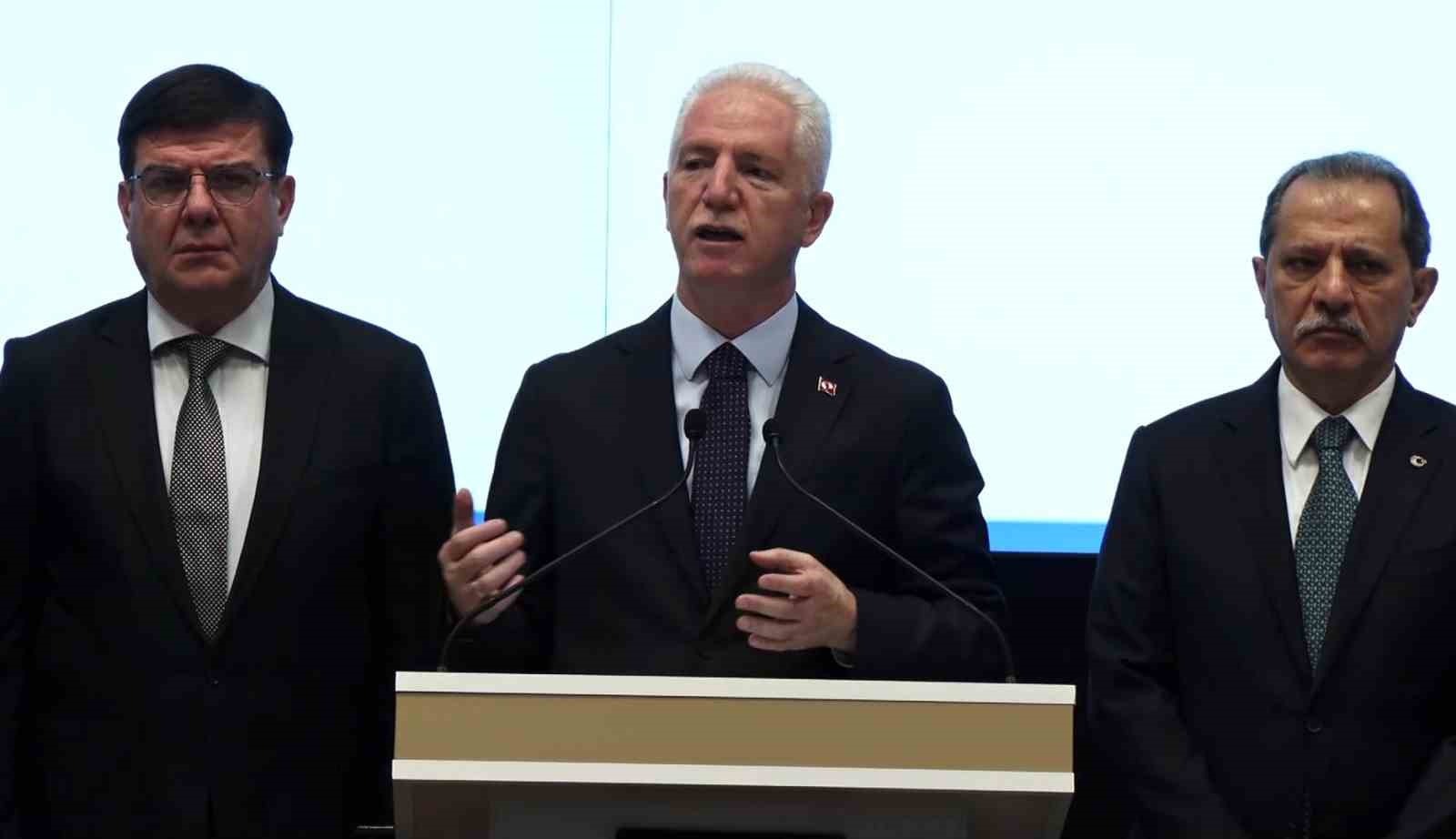 İstanbul Valisi Gül: "Terör örgütlerine yapılan operasyonlarımız yüzde 51 arttı"

