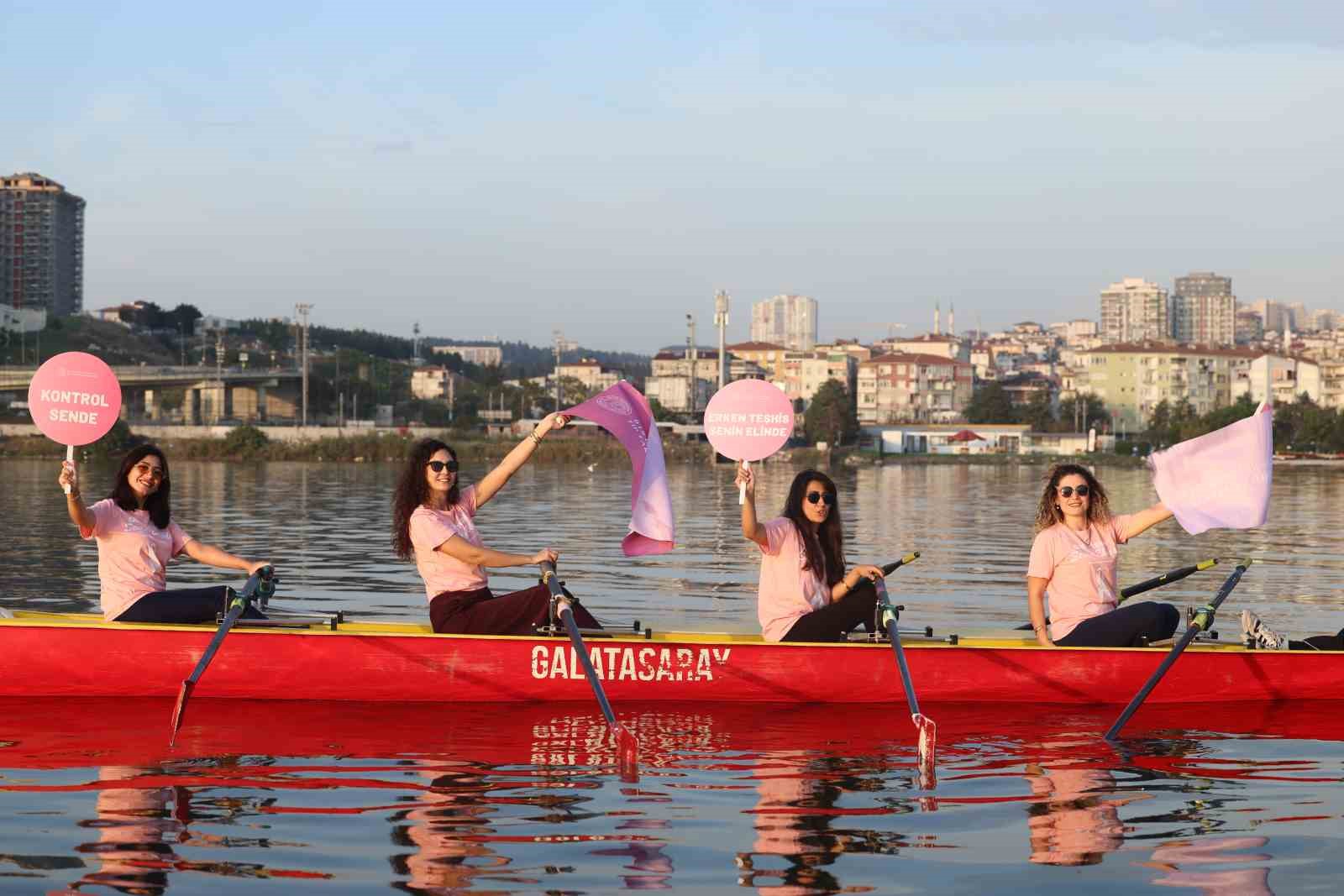 İstanbul’da meme kanserine karşı kürek çektiler
