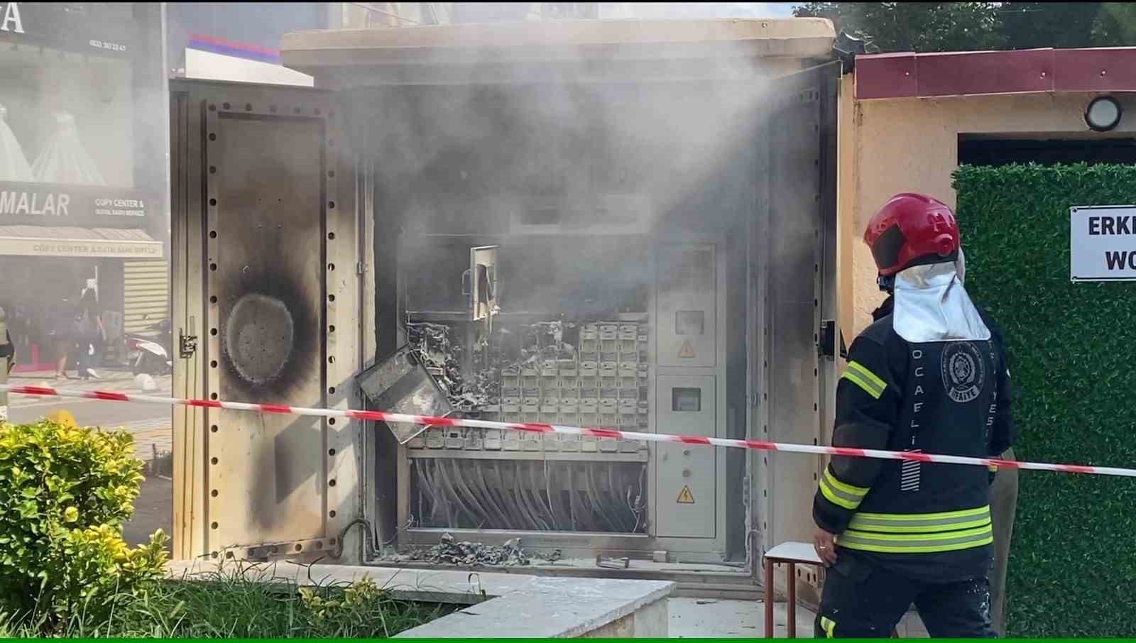 İzmit merkezde elektrik panosu yangını
