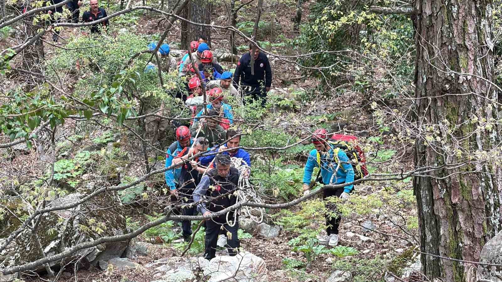 Kazdağları’nda 100 kişilik personelle zorlu kurtarma operasyonu
