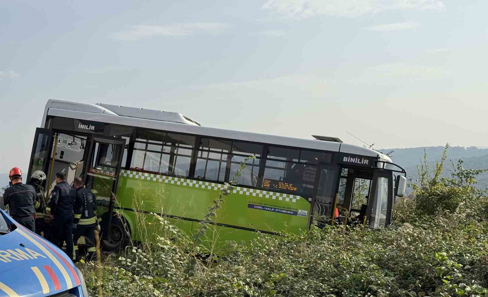 Kendi kullandığı otobüsün altında kaldı
