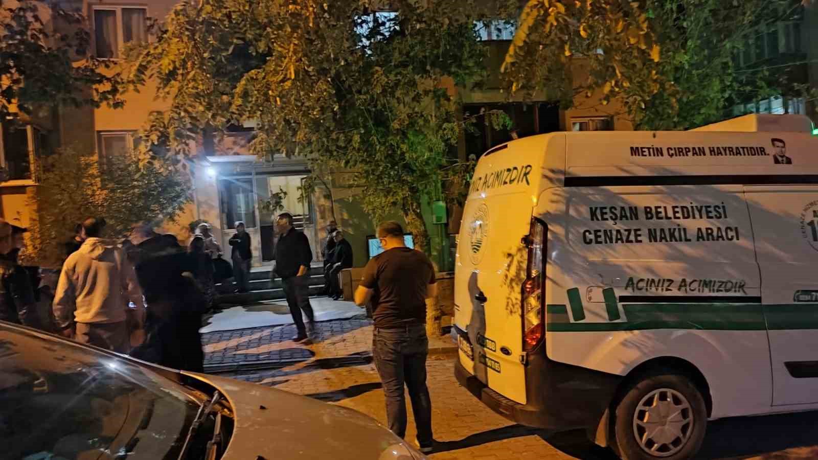 Keşan’da bir kişi evinde ölü bulundu

