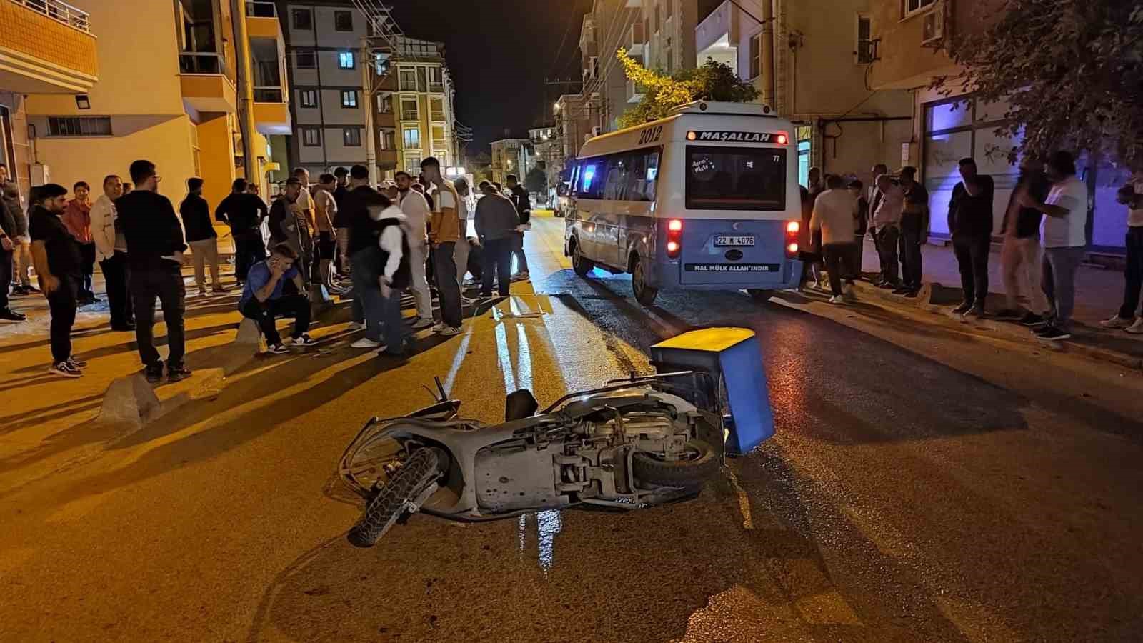 Keşan’da motosiklet yayaya çarptı: 2 yaralı
