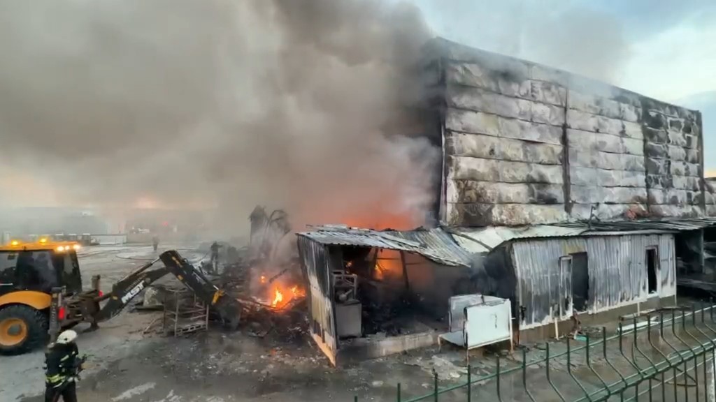 Kırklareli’nde ilaç fabrikasında yangın
