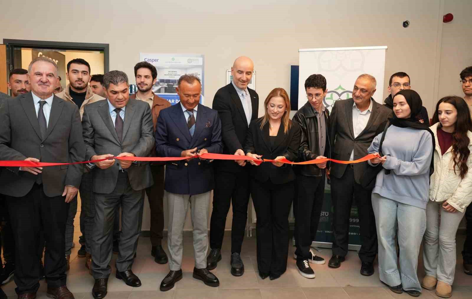 KOSTÜ’de öğrenciler bu laboratuvarda deneyim kazanacak
