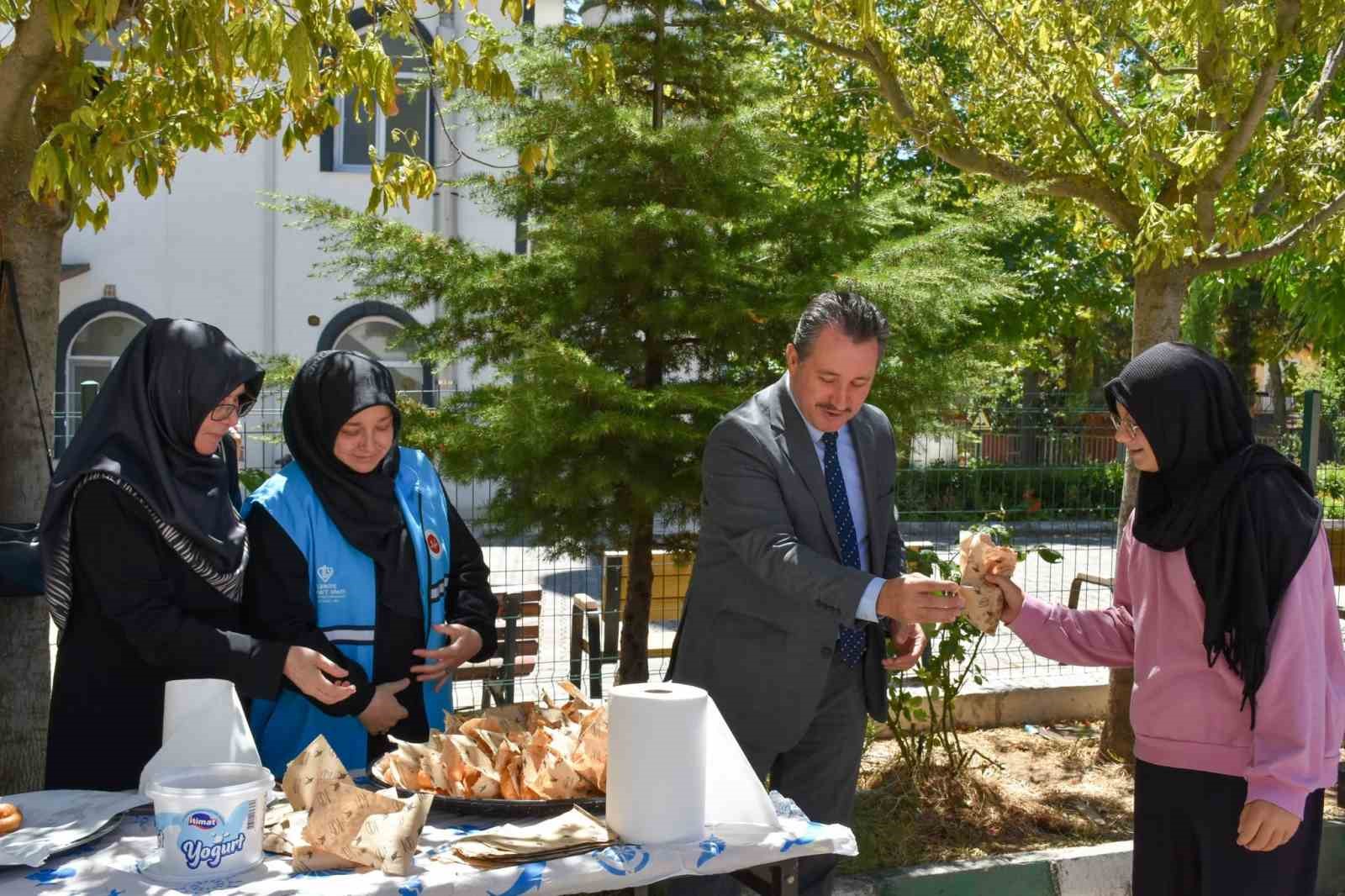 Kur’an kursu öğrencilerine sürpriz
