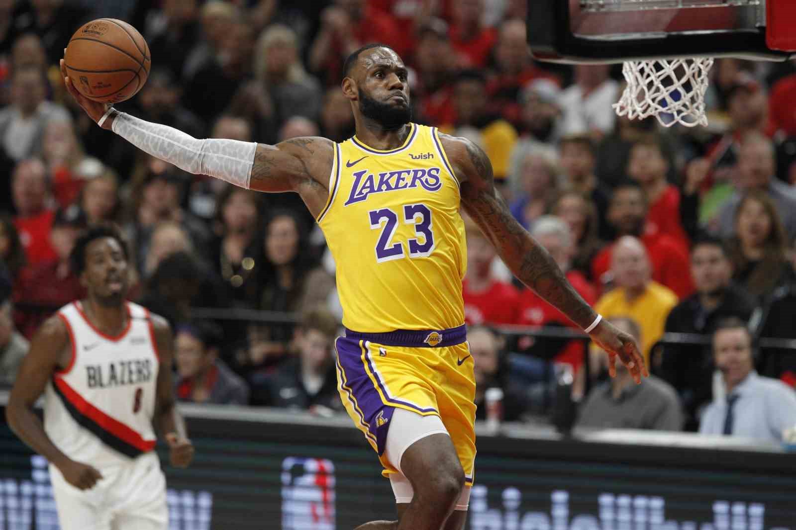 LeBron James, NBA’de 4. farklı takımda forma giyecek
