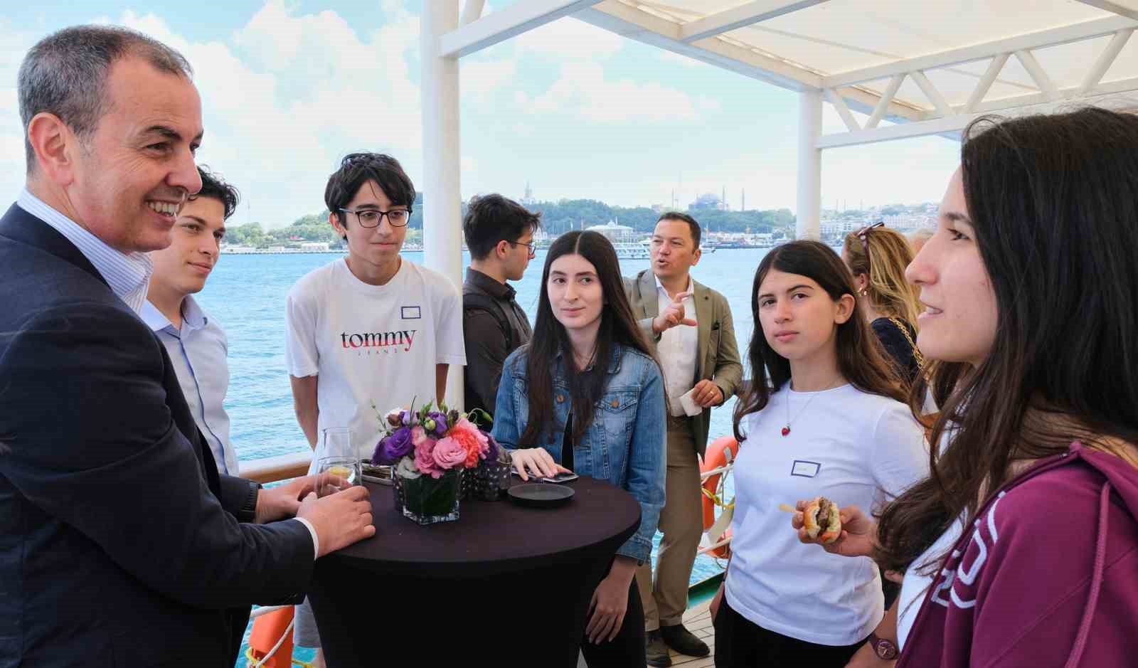 Lise öğrencilerinin girişimcilik yolculuğu başladı
