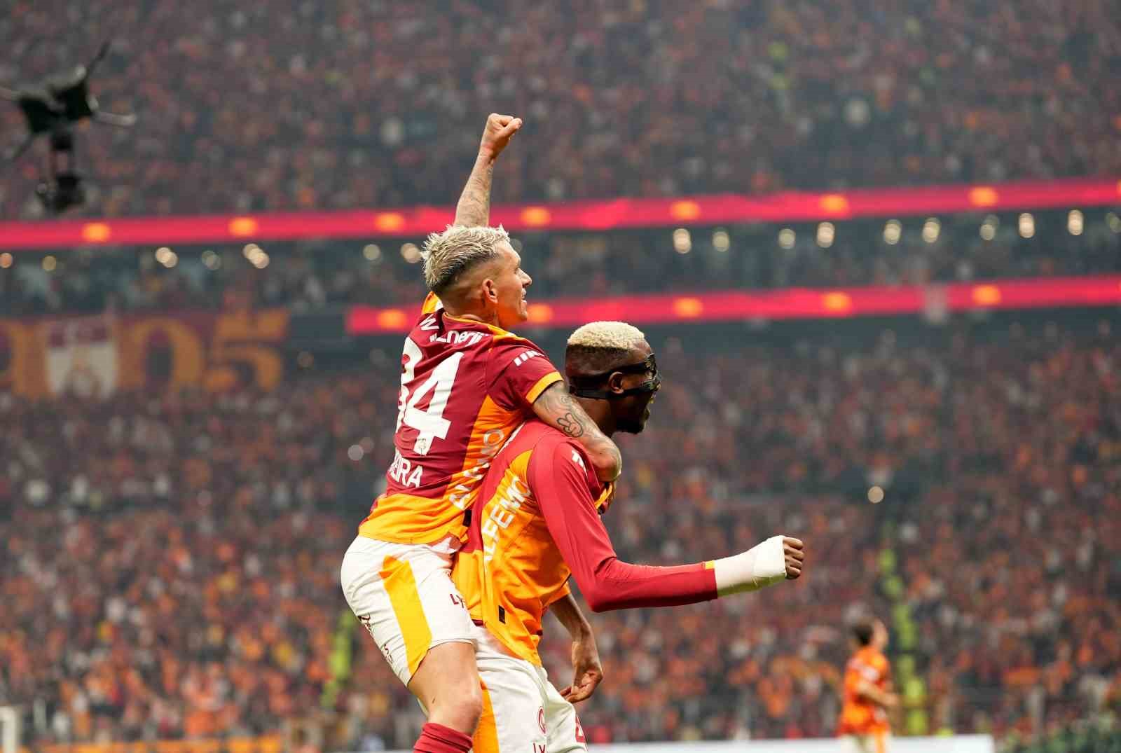 Lucas Torreira’nın bu sezonki 4. gol sevinci
