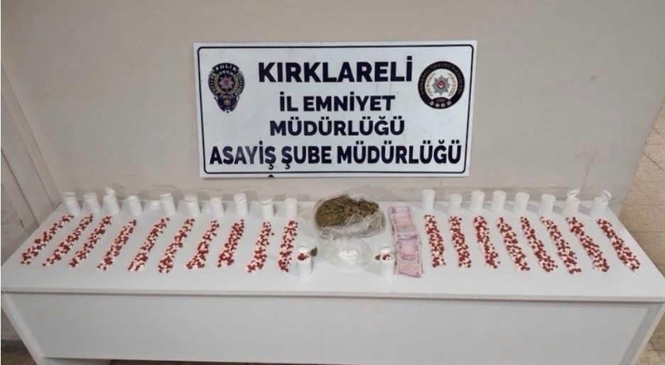 Lüleburgaz’da sırt çantasından uyuşturucu çıkan şahıs tutuklandı
