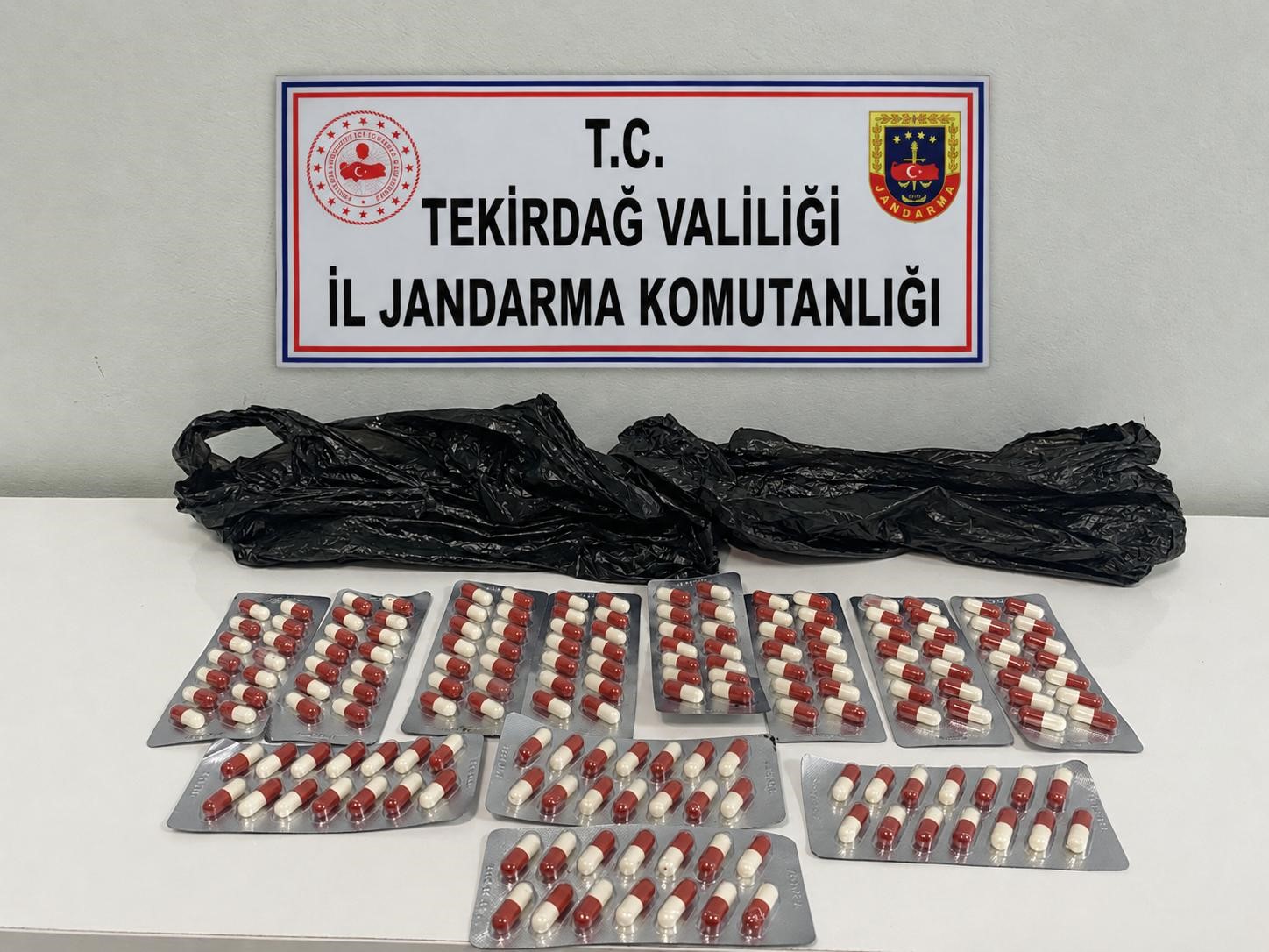 Malkara’da uyuşturucu operasyonu: 168 hap ele geçirildi, 1 şüpheli tutuklandı
