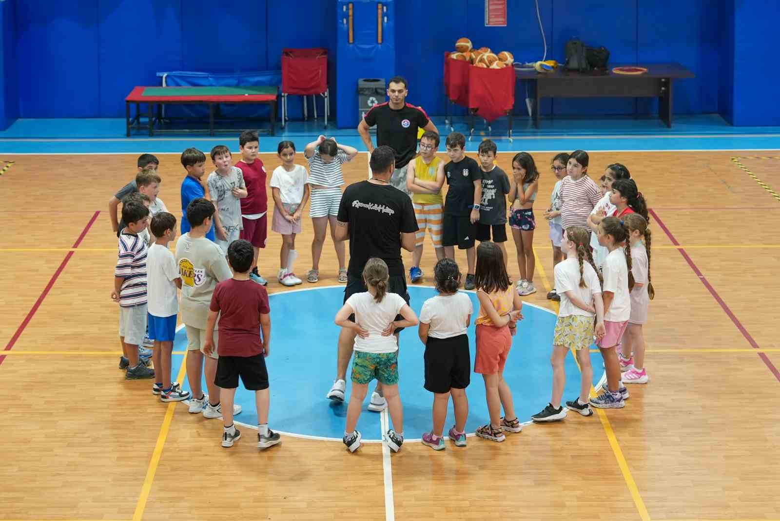 Maltepe Belediyesi Yaz Spor Kursları’yla sporda fırsat eşitliğini destekliyor
