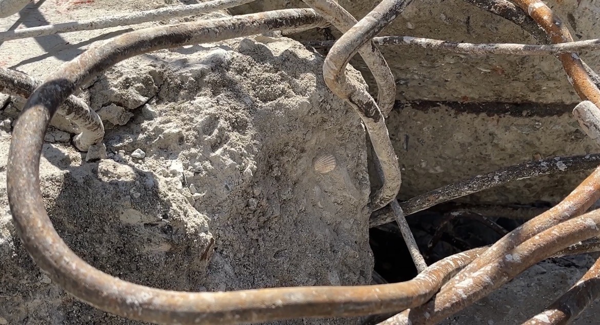 Maltepe’de çöken binanın beton örneklerinde deniz kabuğu görüldü
