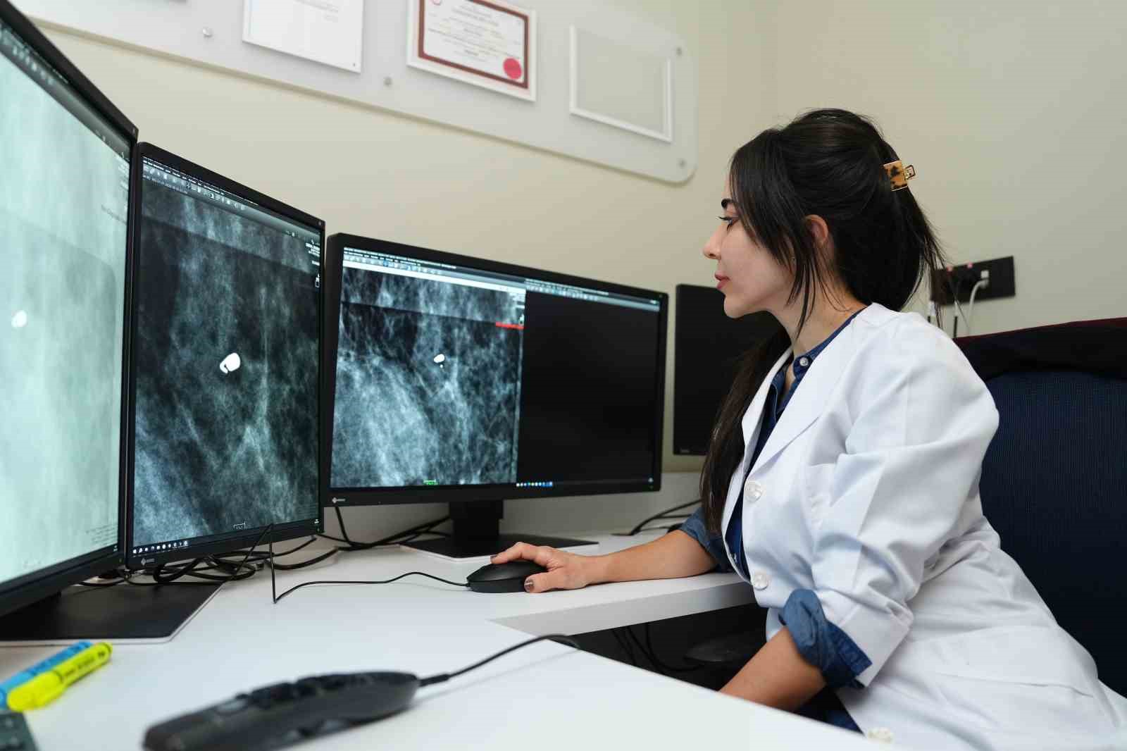 Mamografideki küçük kireçlenmeler erken meme kanserinin ilk sinyali olabilir

