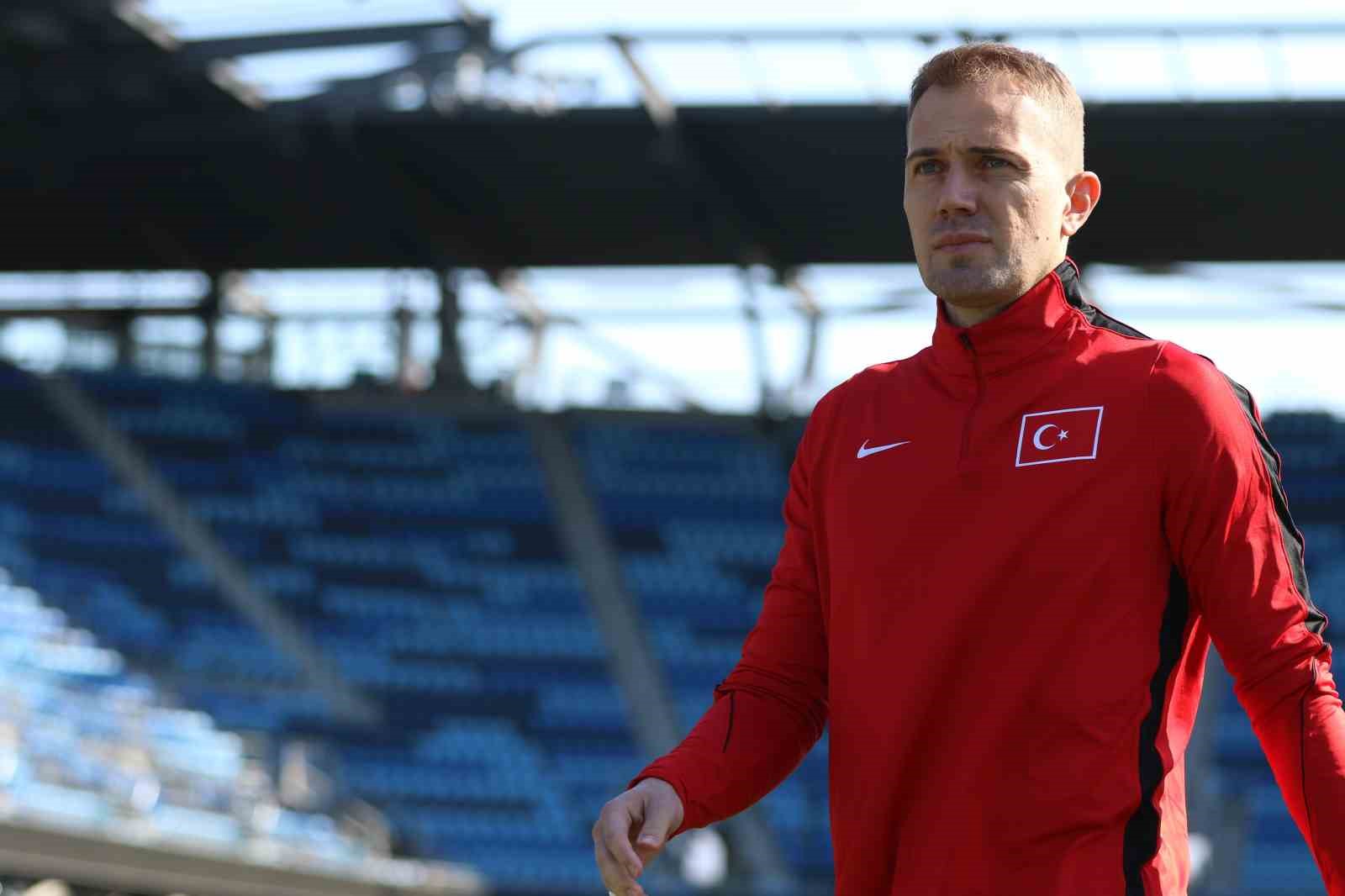 Mert Günok, milli takım kariyerini sonlandırdı
