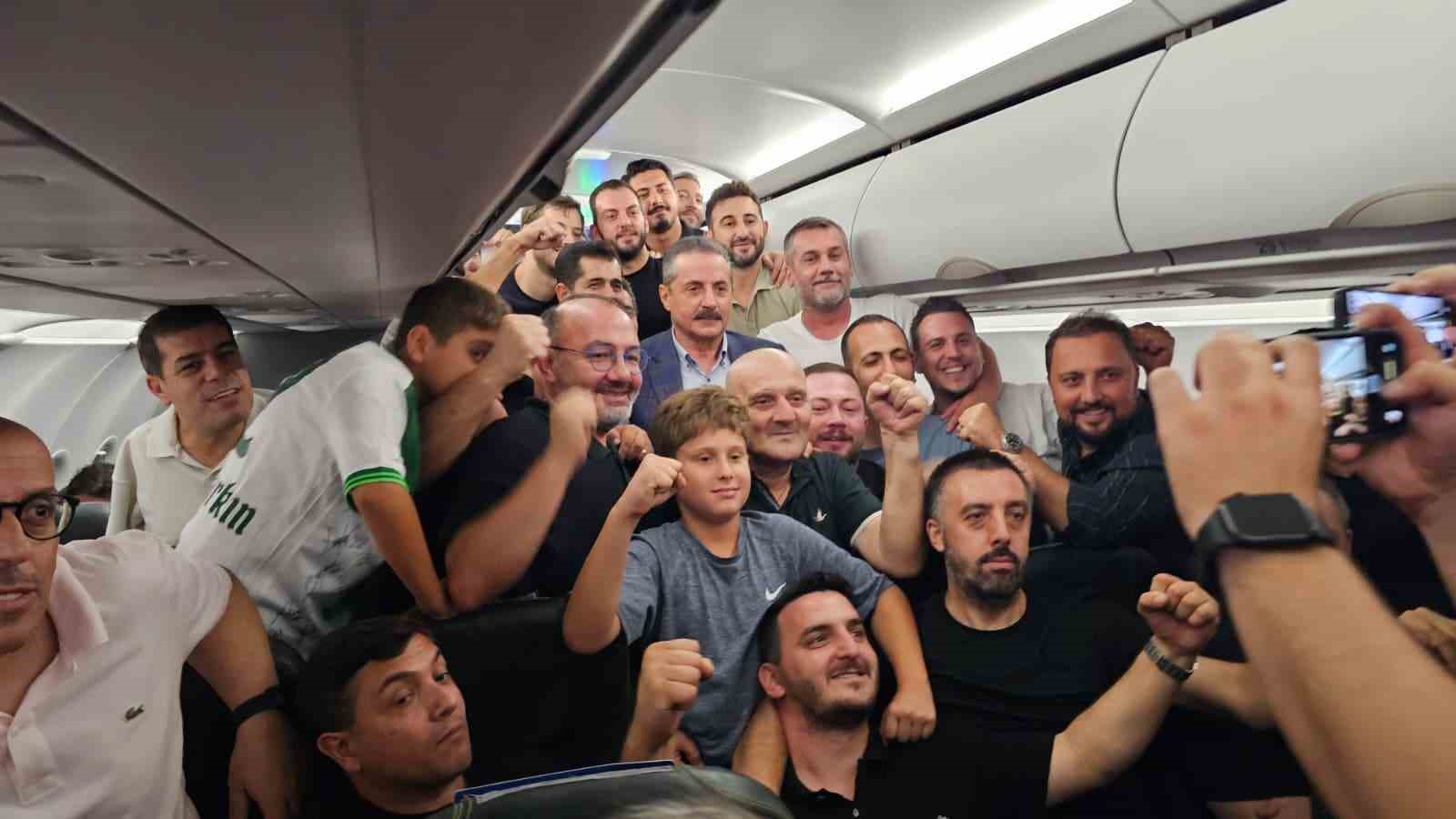 Milletvekili Faruk Çelik: "Bu takım için el birliği yapmak hepimizin görevi"
