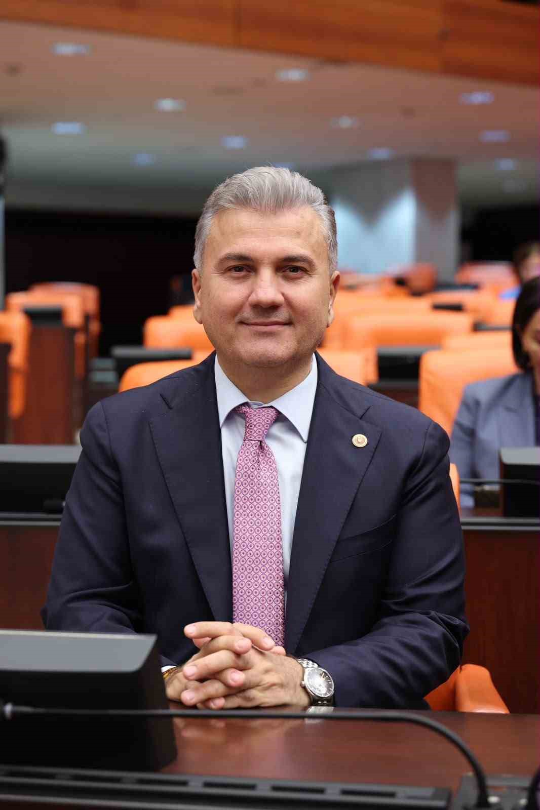 Milletvekili Mustafa Canbey: "Balıkesir için çalışıyor, kalıcı eserler bırakıyoruz"
