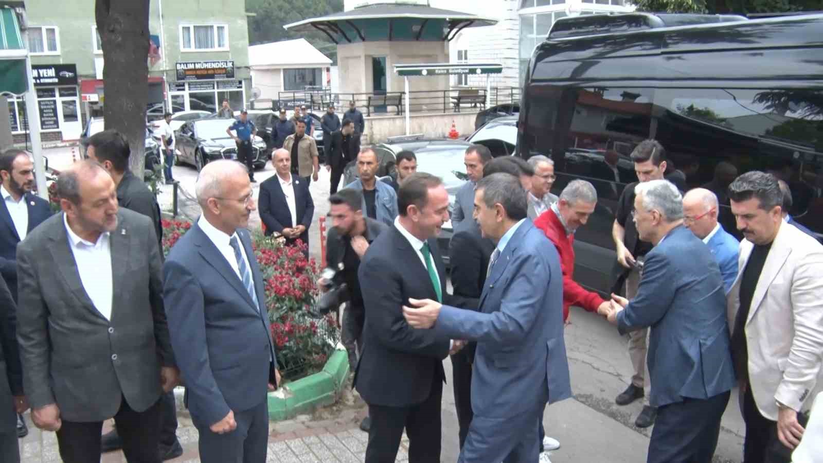 Milli Eğitim Bakanı Tekin Bursa’da Büyük Erzurum Yayla Şenliği’ne katıldı
