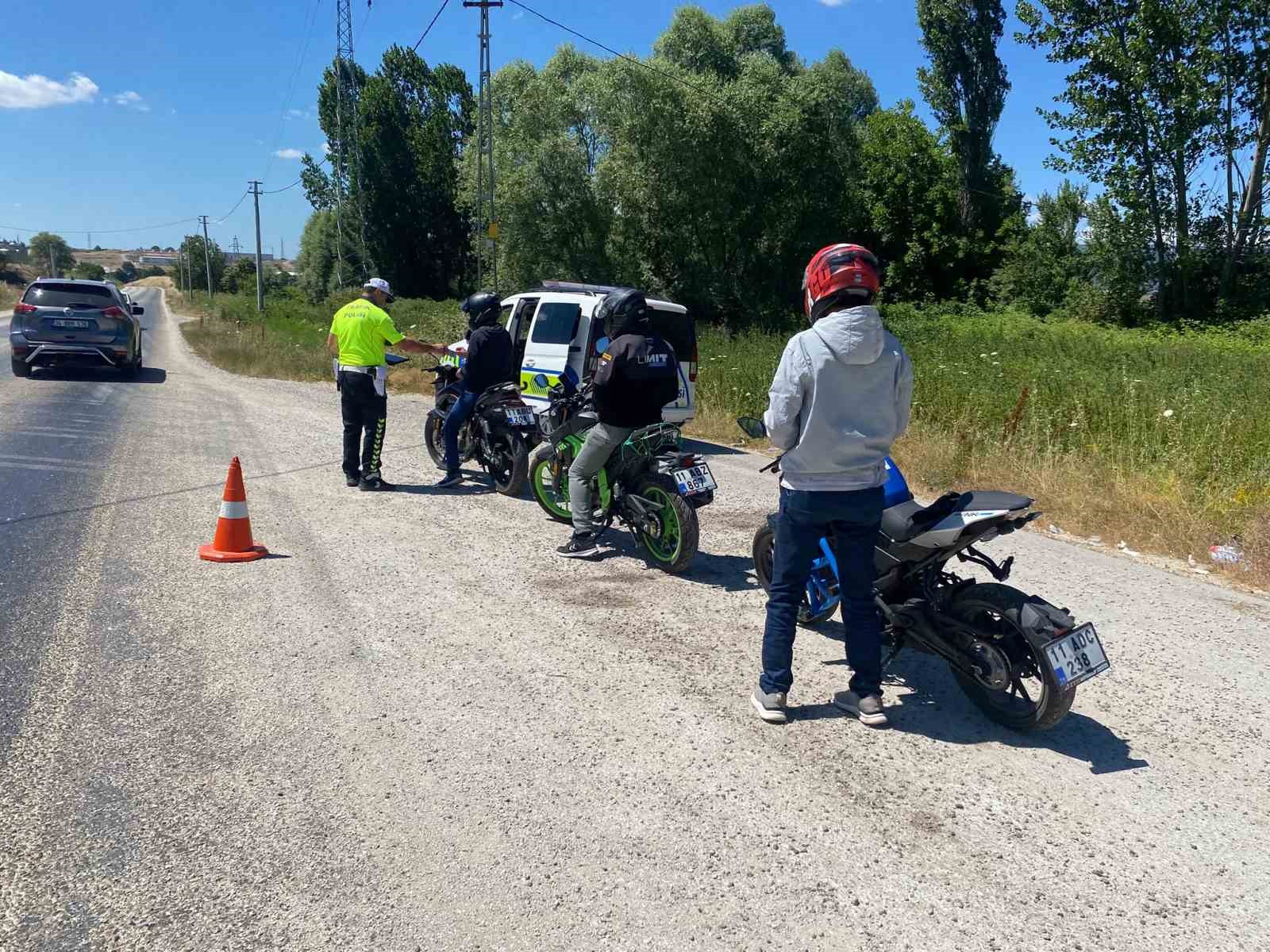 Motosiklet ve elektrikli bisikletlere sıkı denetim
