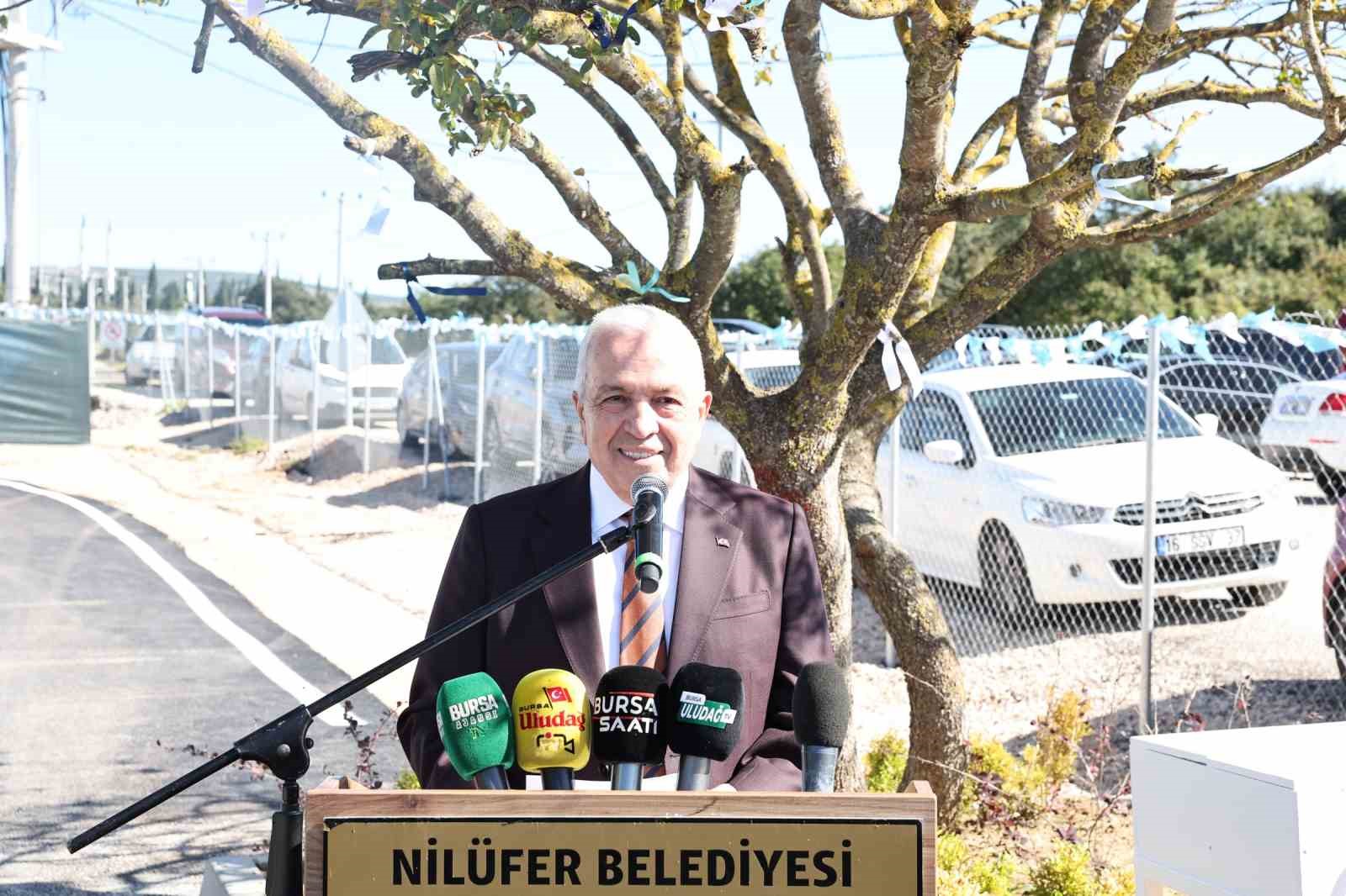 Nilüfer’de sahipsiz hayvanlar için "Umut Ağacı" açıldı
