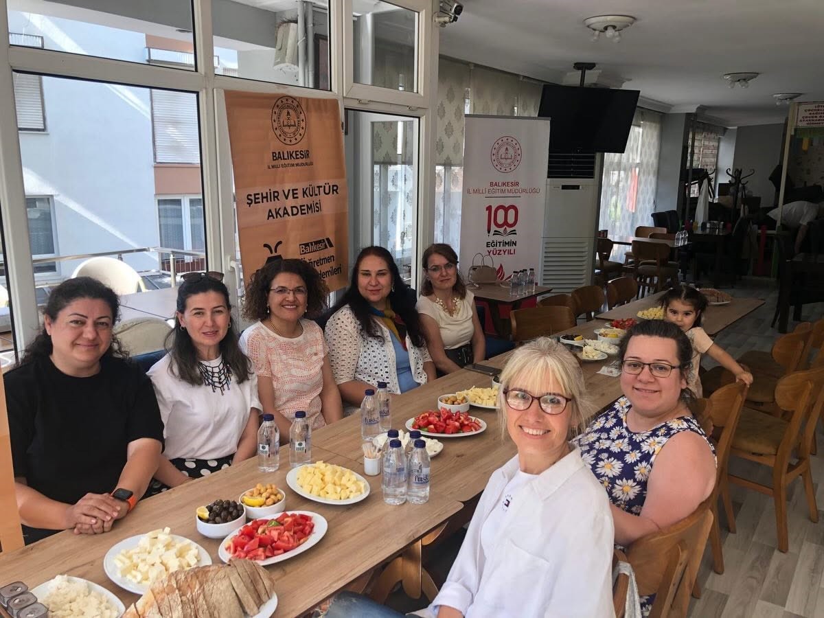 Öğretmenlere  "Peynir-Zeytin-Ekmek Tadım Etkinliği"
