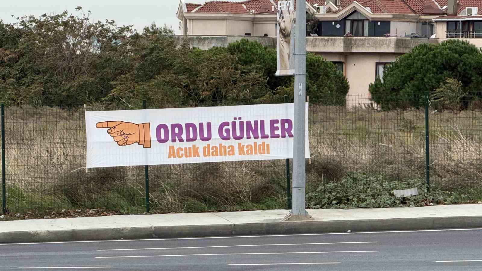 Ordu Tanıtım Günleri’nde ilginç pankartlar: "Acuk daha kaldı"
