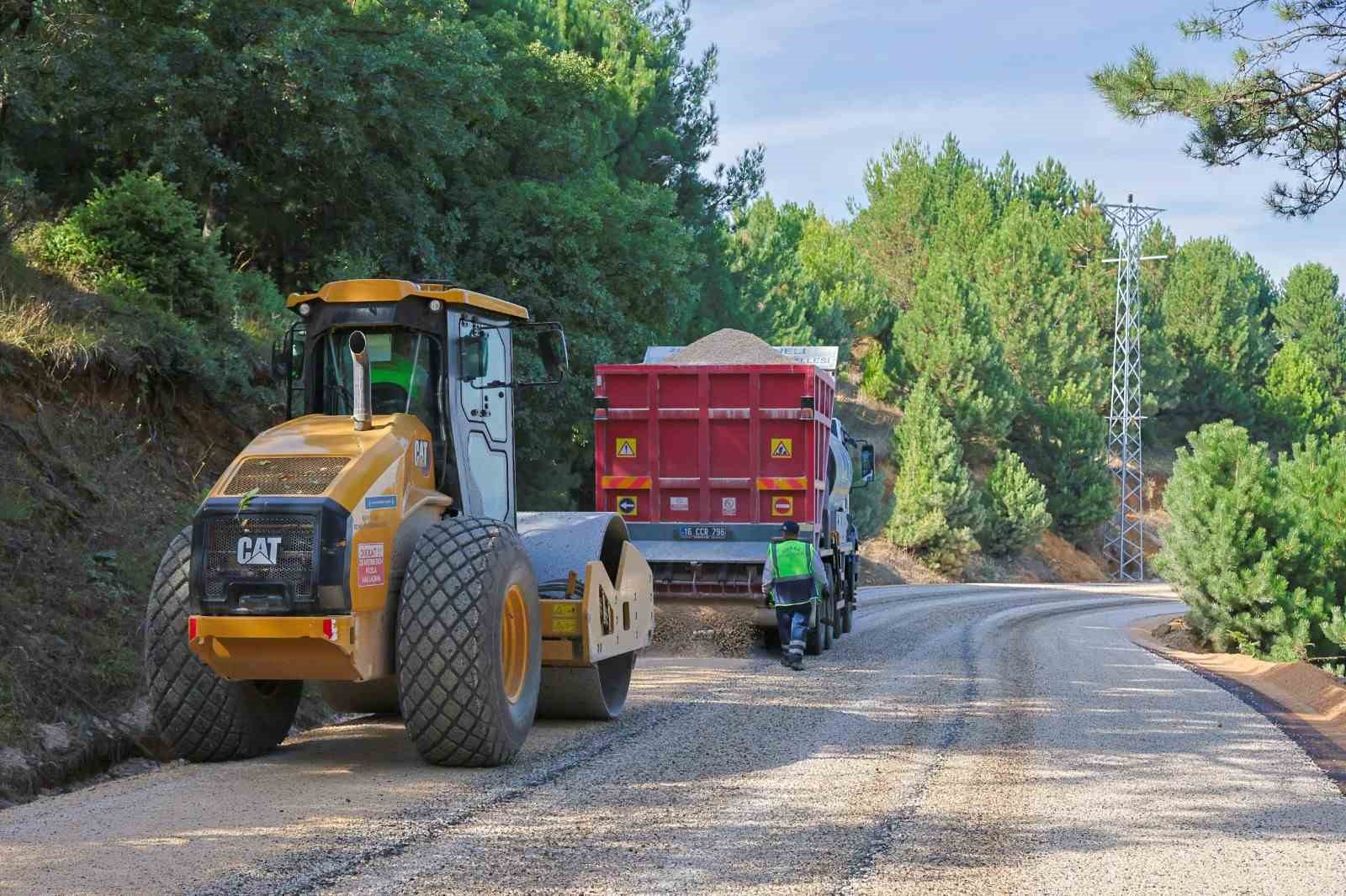 Osmangazi’nin 3 mahallesinde yollar yenileniyor
