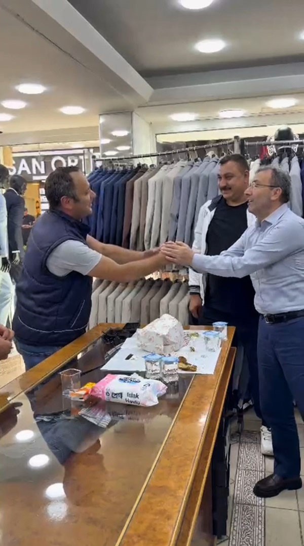 Pendik’te Başkan Cin’in "Tekne Orucu" etkinliğinde vatandaştan duygulandıran teşekkür: "Çocuklarım namaza başladı"
