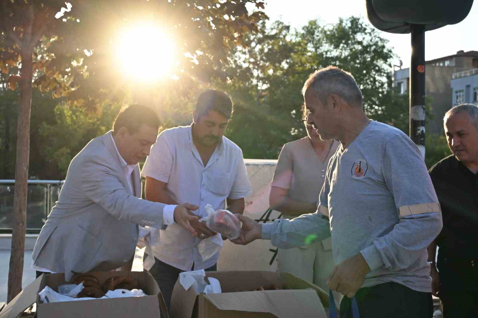 Sabah simitleri MHP’den

