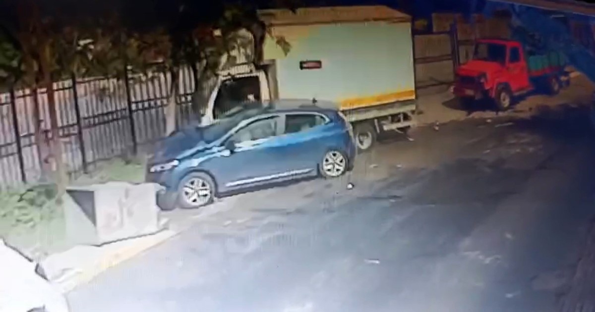 Sarıyer’de freni boşalan kamyonet kazaya neden oldu: 3 yaralı
